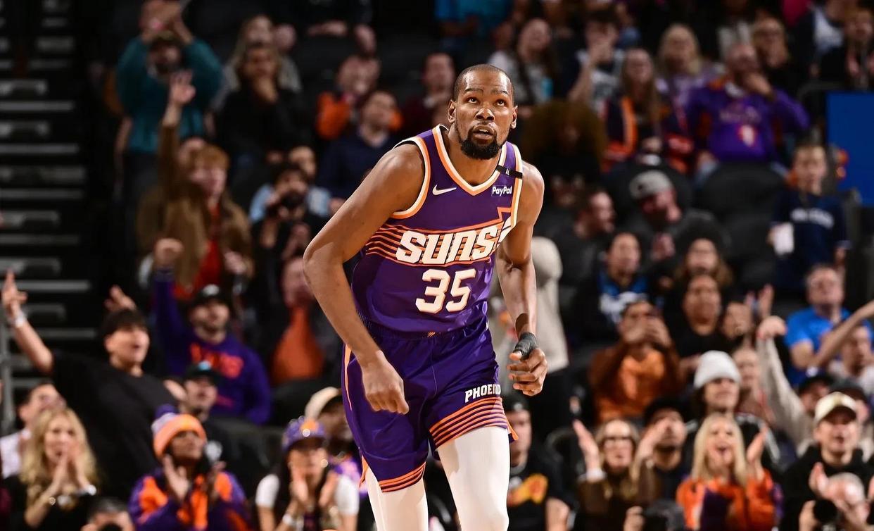 爱游戏体育投注平台包含杜兰特重返赛场，险胜首场状态出色，尤文图斯观众沸腾！比赛高潮迭起的词条